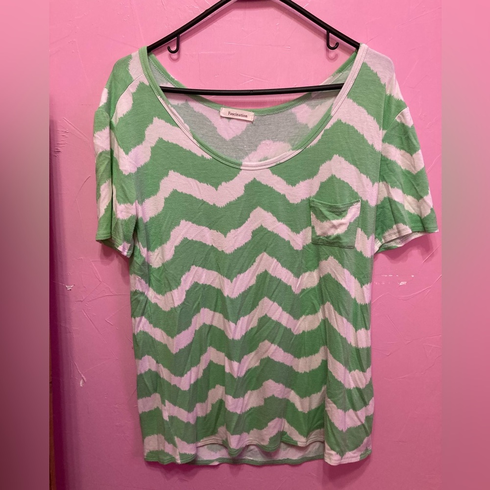 👚 Fascination Size M Green & White Shirt With Pocket 💖